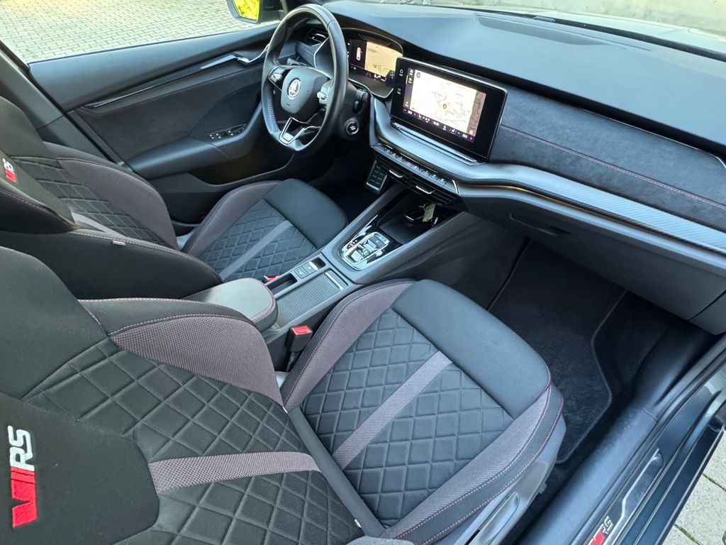 Škoda Octavia Combi RS 4x4, Foto 23