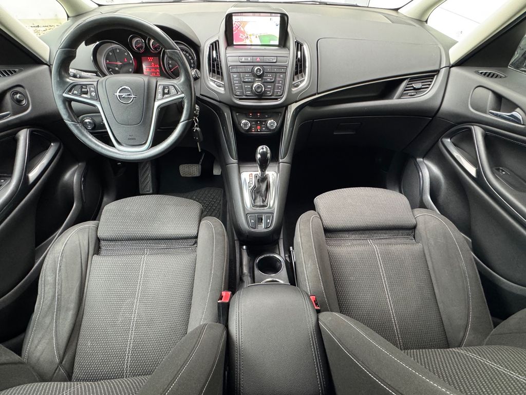 Opel Zafira Tourer Innovation 2.0 CRDI Automat. 7Sitz, Foto 8